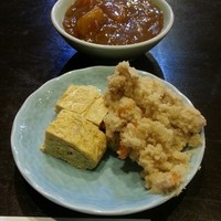 三平 - 間違って２皿とってしまった！総菜とカレー　