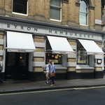 Byron Wellington Street - 