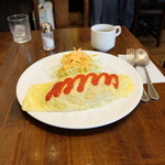 カフェ・コイズミ - オムライス（８２０円）