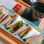 Wakura - サンドイッチと冴えコーヒー