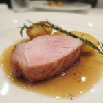 クラリタ ダ マリッティマ - やまゆりポークと新じゃがいもの香草ロースト マルサーラーソース