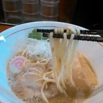 ラーメン 奏 - ストレート平打ち中太麺