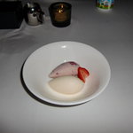 ダイニングルーム フレンチ - キッズプレートについているデザート。