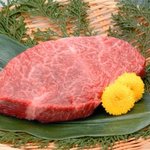 但馬屋 - ランプ。腰からお尻につながるお肉、柔らかくジューシーな味わい。