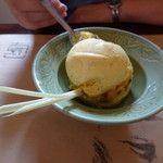 Madame Hien Restaurant - カレーアイス