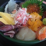 長谷川食堂 - びっくり海鮮丼　1080円　先着20名