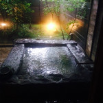 手塚ryokan - 貸切野天風呂屋根付き雨でも大丈夫。