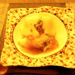 日本料理 晴山 - バイ貝と賀茂ナス、ジュレと胡麻クリームソース。