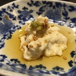 う越貞 - 生湯葉。
      喜界島の花良治（けらじ）胡麻と花良治（けらじ）胡椒。