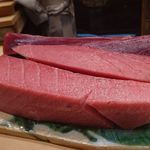 初音鮨 - 北海道噴火湾産マグロ