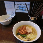 麺屋龍壽 - チャーシュー芳酵中華そば塩980円