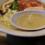 麺屋龍壽 - チャーシュー芳酵中華そば塩980円