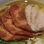 麺屋龍壽 - チャーシュー芳酵中華そば塩980円