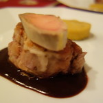シャテール - 国産仔牛フィレ肉のソテー　フォアグラの味噌漬けと共に