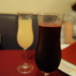 シャテール - フレッシュなキールロワイヤルとりんごのカクテル