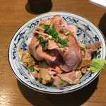 寿製麺 よしかわ - チャーシュー丼