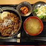 和牛カルビ丼