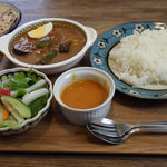 Gyarari Kafe Beniya - 季節の野菜カレー