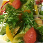 バレーナ - いつも新鮮自家栽培の野菜サラダ