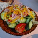 サラダバーで食べ放題(暖炉焼き牛ロースランチ）