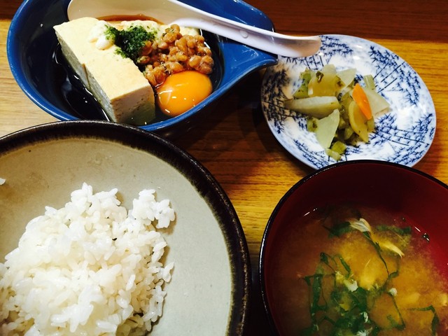 麦とろ 丘の上 三越前 麦とろ 食べログ