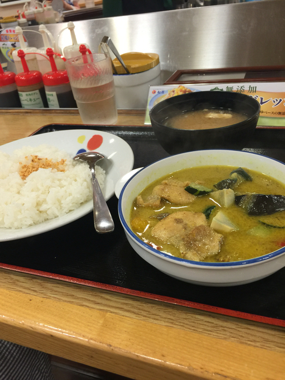 松屋の写真 駐車場完備