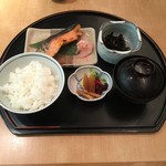 鈴波 - 鈴波定食（銀鮭、丹波の黒豆、ひじき、御飯、赤だし、御漬物）¥1200