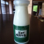 あかん鶴雅別荘　鄙の座 - ノンホモ牛乳