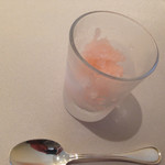 ミチノ・ル・トゥールビヨン - お口休めのグラニテ(紀州梅？のシャーベット)