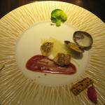 望楼NOGUCHI函館 - 鉢肴：青森産天然鯛のポワレ　青森産カシスとポルト酒のソース