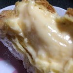 トルテ - 中はカスタードがたっぷりです【料理】