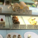 トルテ - ケーキも美味しそうな物ばかりです【内観】 