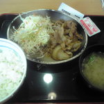 吉野家 - 2010/10/06 豚生姜焼定食500円710kcal