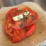 おきらくや - トマトのバター焼き　酸味がマイルドになります♪