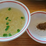 中華料理 猪八戒 - 玉子スープと山椒