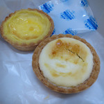菓子工房 ら･ねぇーじゅ - 左からプリンエッグタルト、チーズタルトリッチ