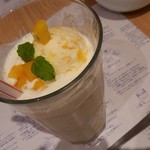 ゆとりの空間 - フローズンマンゴーヨーグルト