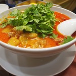 ソンポーン - 鶏肉と冬瓜のレッドカレー