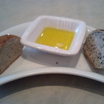 レロエ オヴェスト - 自家製パン