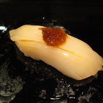 金寿司 - するめ烏賊(薬味をのせて)。