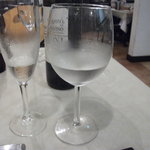 スプマンテと白ワイン