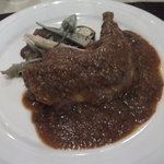 ラ タベルネッタ アッラ チヴィテッリーナ - ほろほろ鶏の赤ビール煮込み