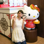 Hellokitty chinese cuisine - チャイナドレスも着こなす先生。