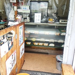 お肉屋さんの三ツ輪_2