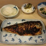 Shokujidokoro Amijuu - さば（の塩焼き）定食。デーコンおろしもたっぷし！
