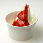 クレープ工房 - ストロベリーソフトクリーム320円（5月〜10月中旬限定）