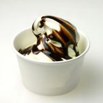クレープ工房 - チョコソースクリームリーム320円（5月〜10月中旬限定）