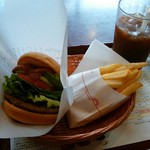 モスバーガー - アボカドチリバーガーとポテトSセット。