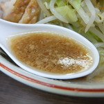 ラーメン二郎 - スープ