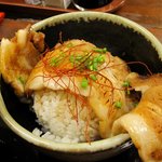 豚龍庵 - とろ肉チャーシュー丼４５０円